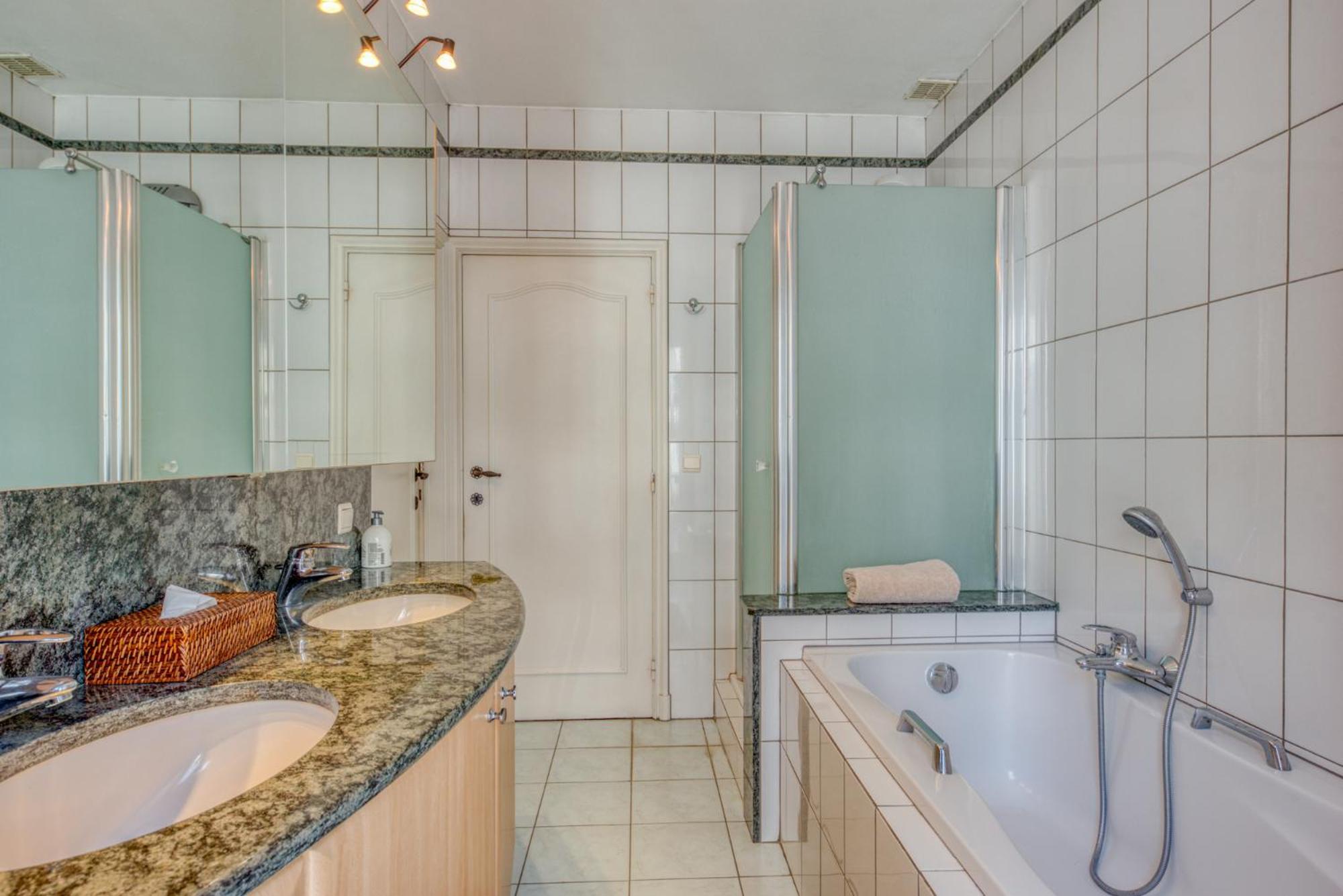 Belle Maison Bourgeoise Partagee De 4 Logements Liegi Esterno foto